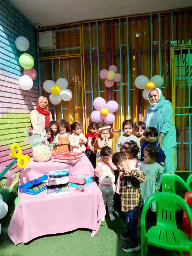 مهدکودک پیش دبستانی و خانه بازی مرجان