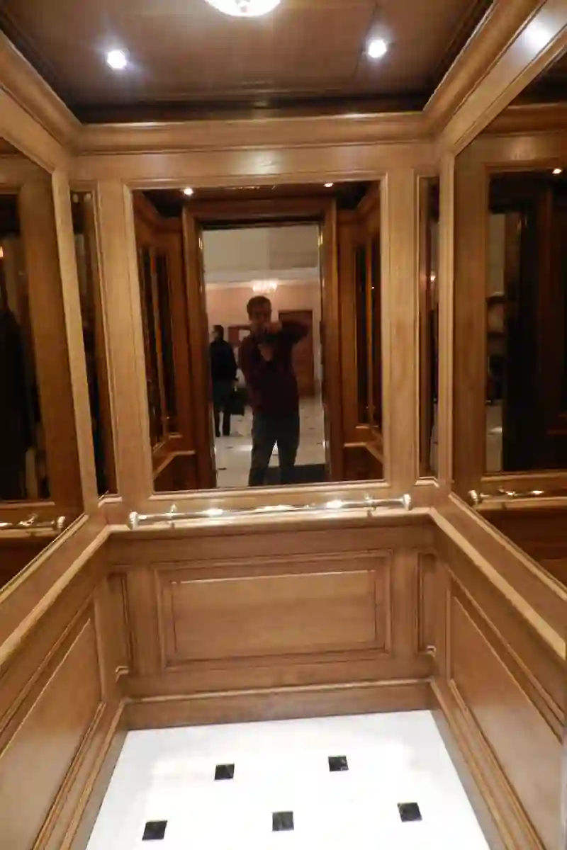 اسانسور سبز