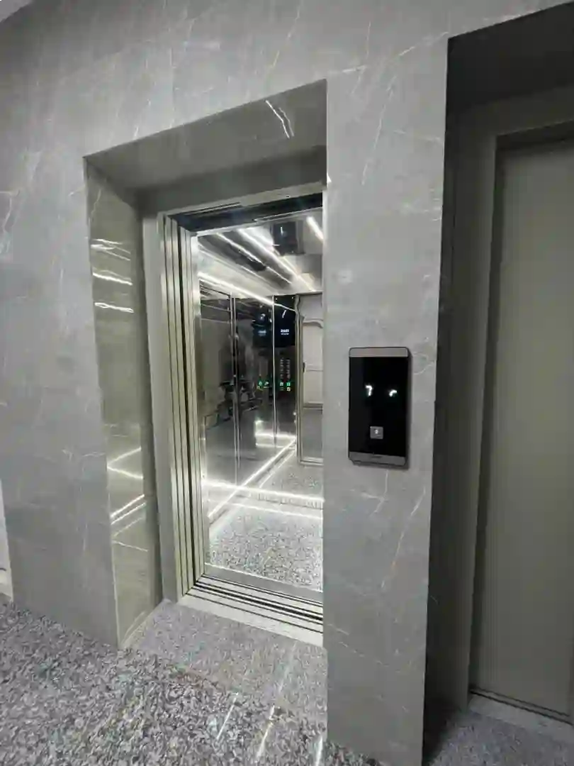 آسانسور و پله برقی یاراآویژه