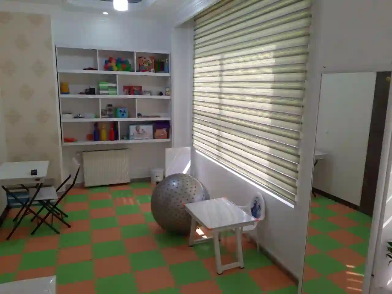 مرکز گفتاردرمانی و کاردرمانی آواج