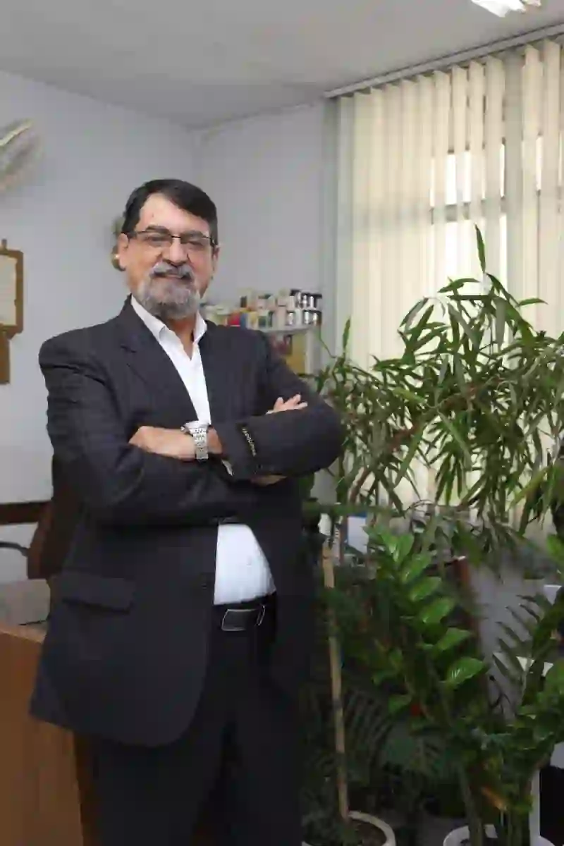 متخصص داخلی و گوارش دکتر خسرویانی