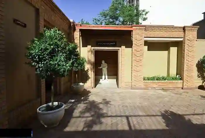 خانه موزه استاد عزت الله انتظامی