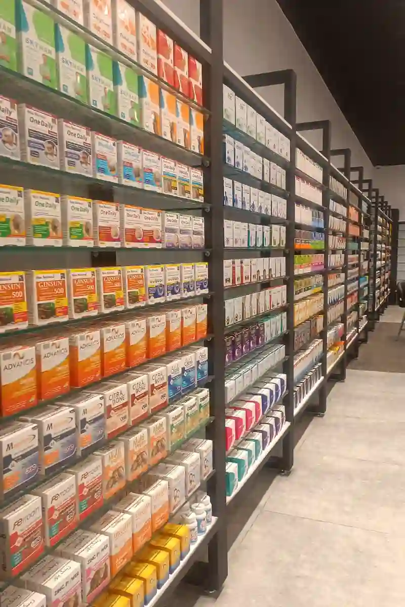 داروخانه دکتر بیدگلی (رویال غرب)