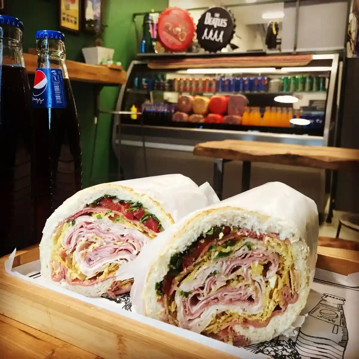 ساندویچی باماهاس (تجریش)