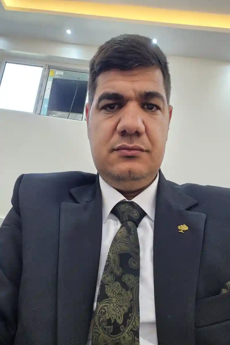 وکیل پایه یک دادگستری پرهام اسمعیل زاده