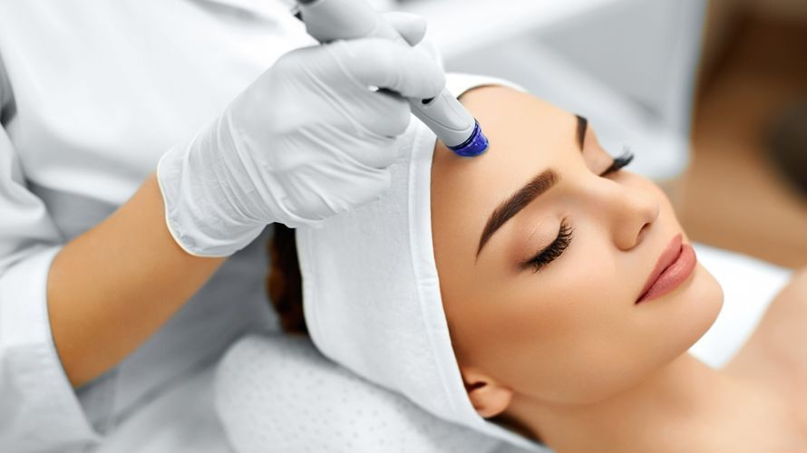 کلینیک تخصصی پوست آترین