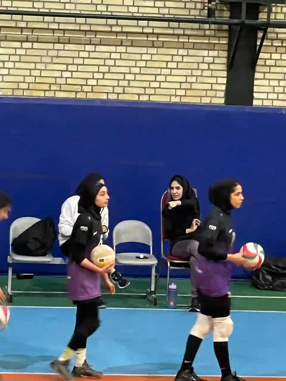 آکادمی والیبال فروغی