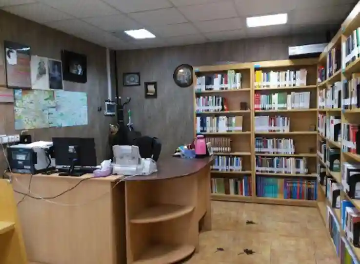  کتابخانه رشید یاسمی