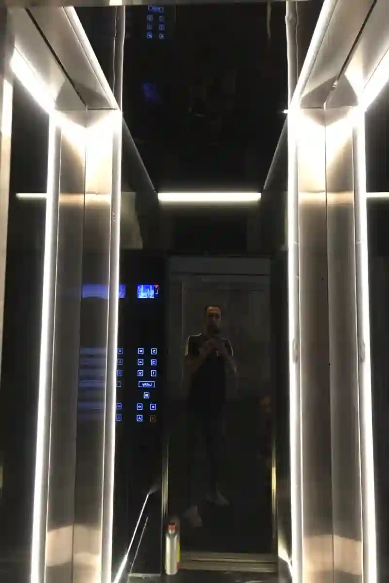 شرکت آسانسوری ایمن ساتین(خدمات کامل)