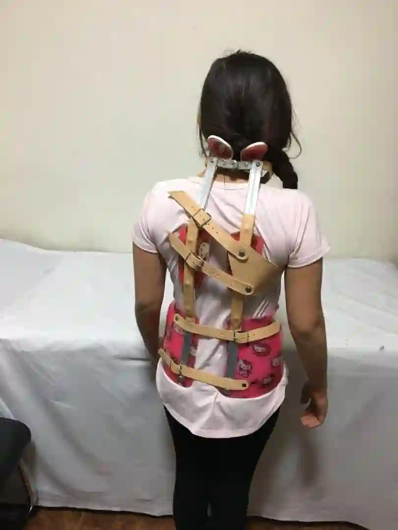 کلینیک ارتوپدی فنی مهر ( اسکن کف پا)